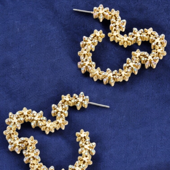 NEW Disney Mickey Mouse Let It Glow Glass Stones Earrings Officially Licensed - Picture 3 of 3